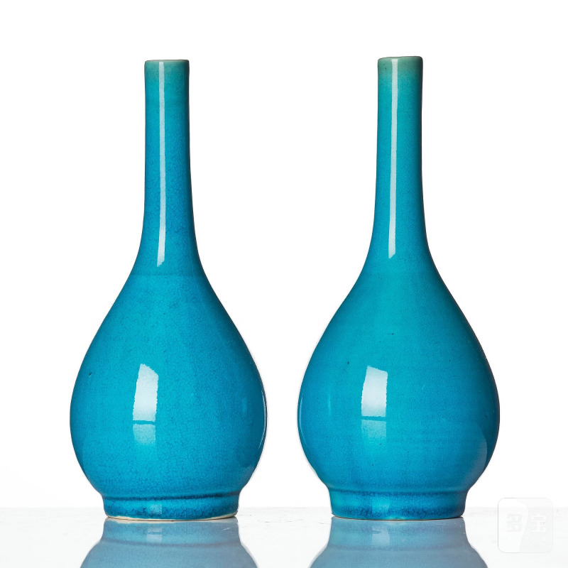 A pair of turquoise glazed vases, - 图2